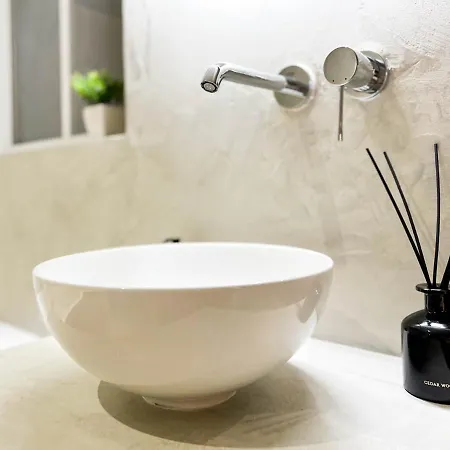 Апартаменты Loveroom Muse Old Town Jacuzzi Vieille *