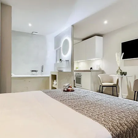 Loveroom Muse Old Town Jacuzzi Vieille *