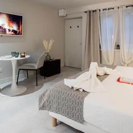 Loveroom Muse Old Town Jacuzzi Vieille